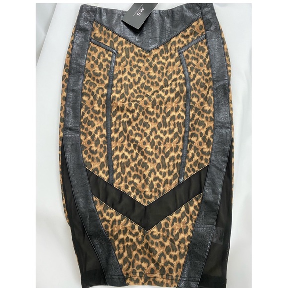 Leopard Pencil Skirt - Picture 2 of 2